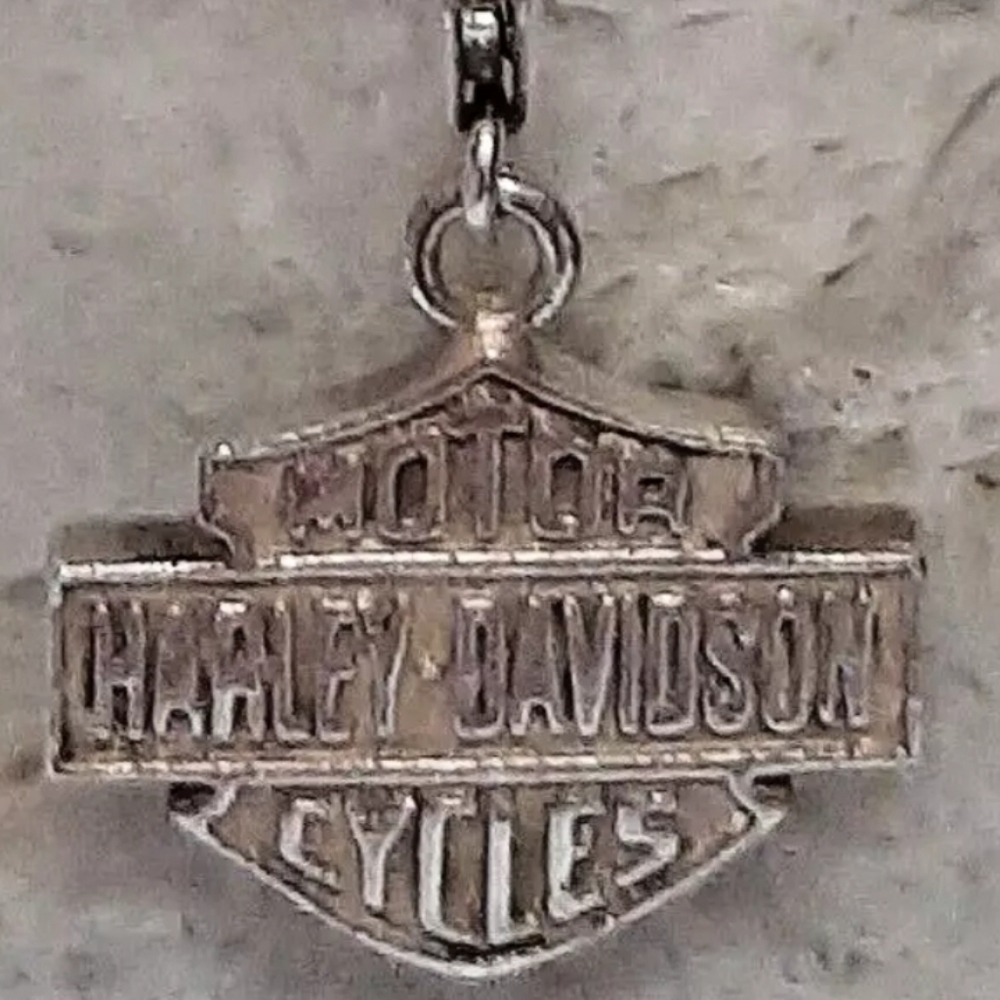 Harley Davidson 925 Sterling Silver Pendant / White 4 Stone Necklace Chain 18'